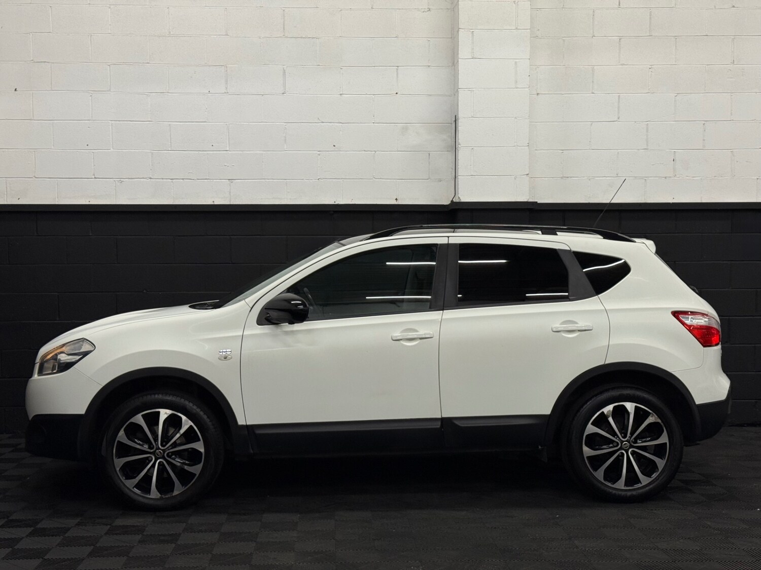 Used Nissan Qashqai 2013 for sale - 77744333: Photo 6