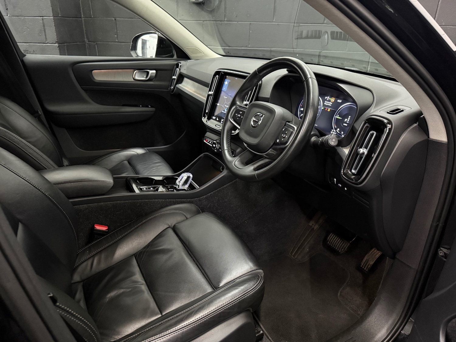 Used Volvo XC40 2021 for sale - 77208617: Photo 10