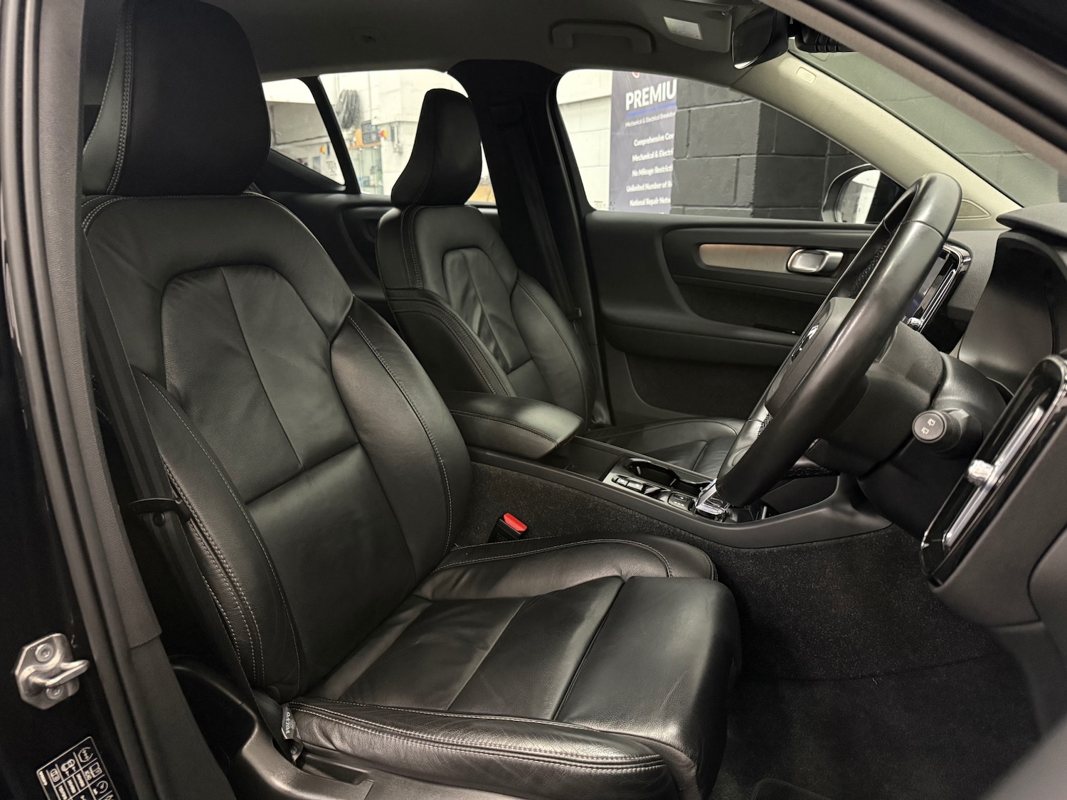 Used Volvo XC40 2021 for sale - 77208617: Photo 11