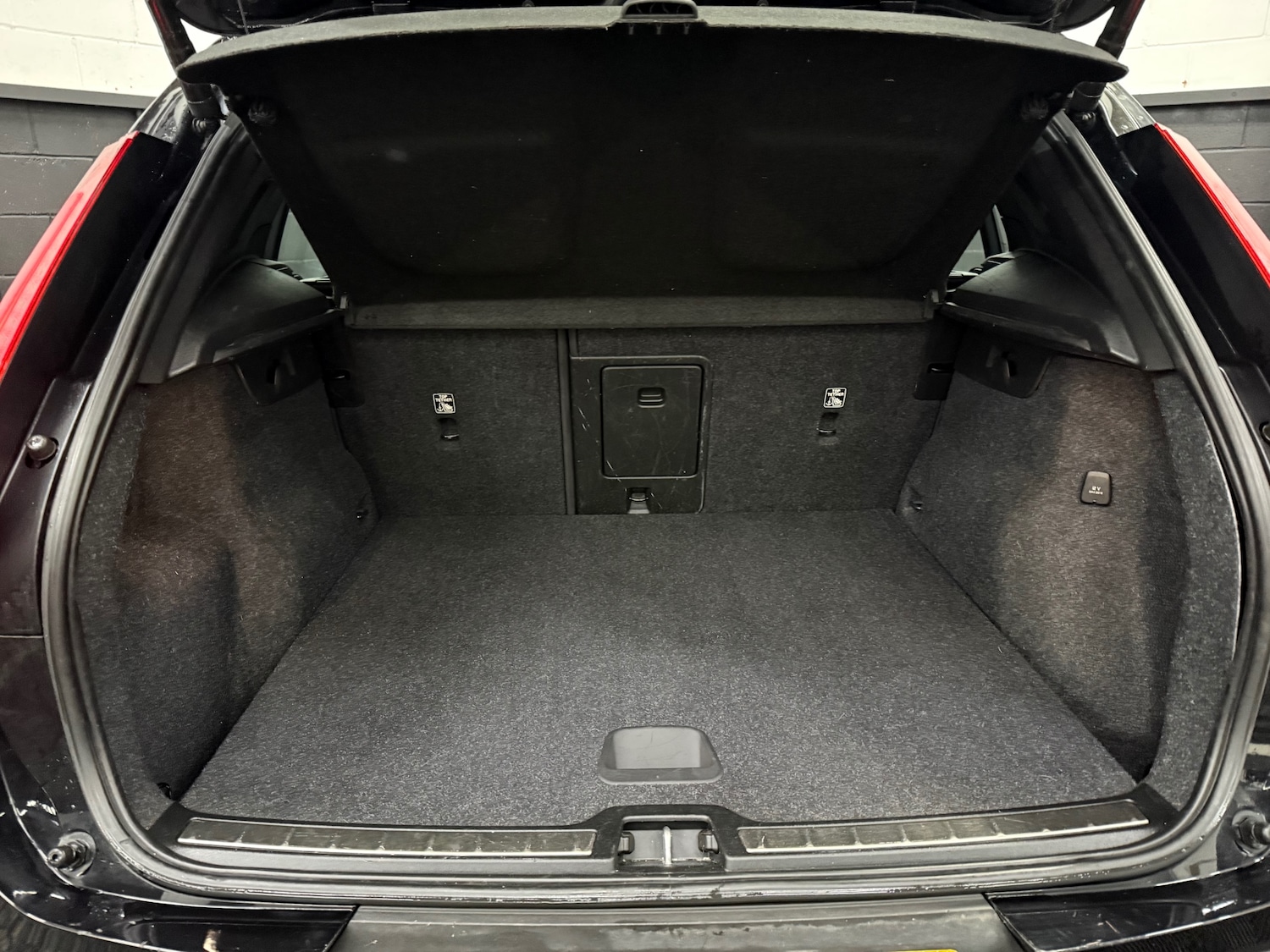 Used Volvo XC40 2021 for sale - 77208617: Photo 16