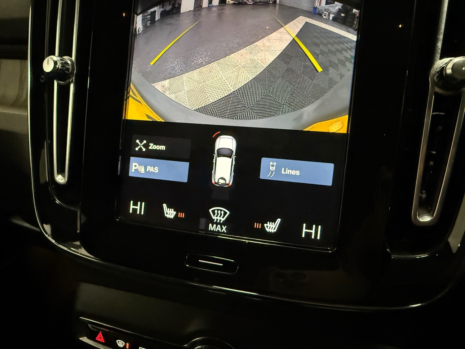 Used Volvo XC40 2021 for sale - 77208617: Photo 28