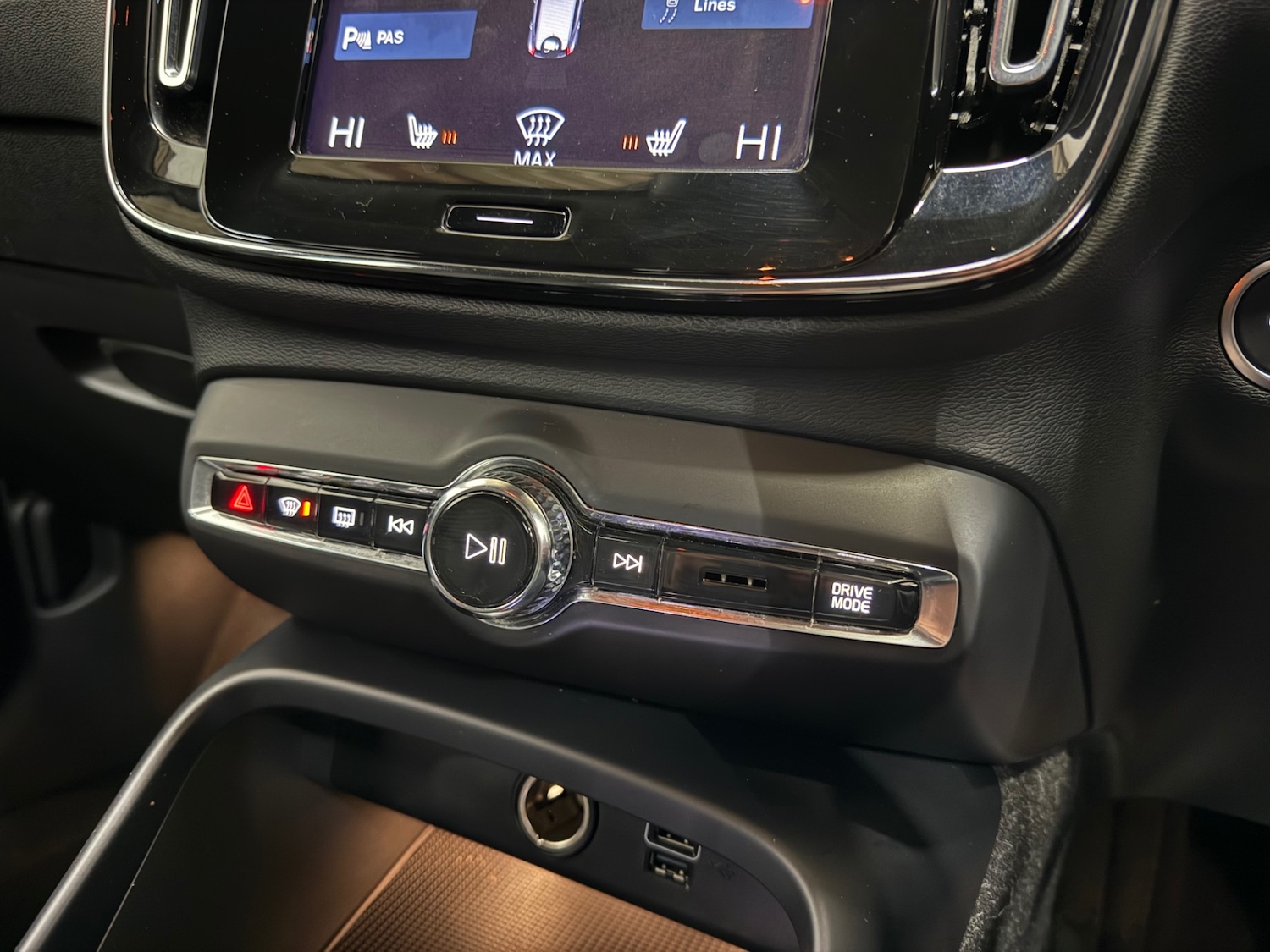 Used Volvo XC40 2021 for sale - 77208617: Photo 29