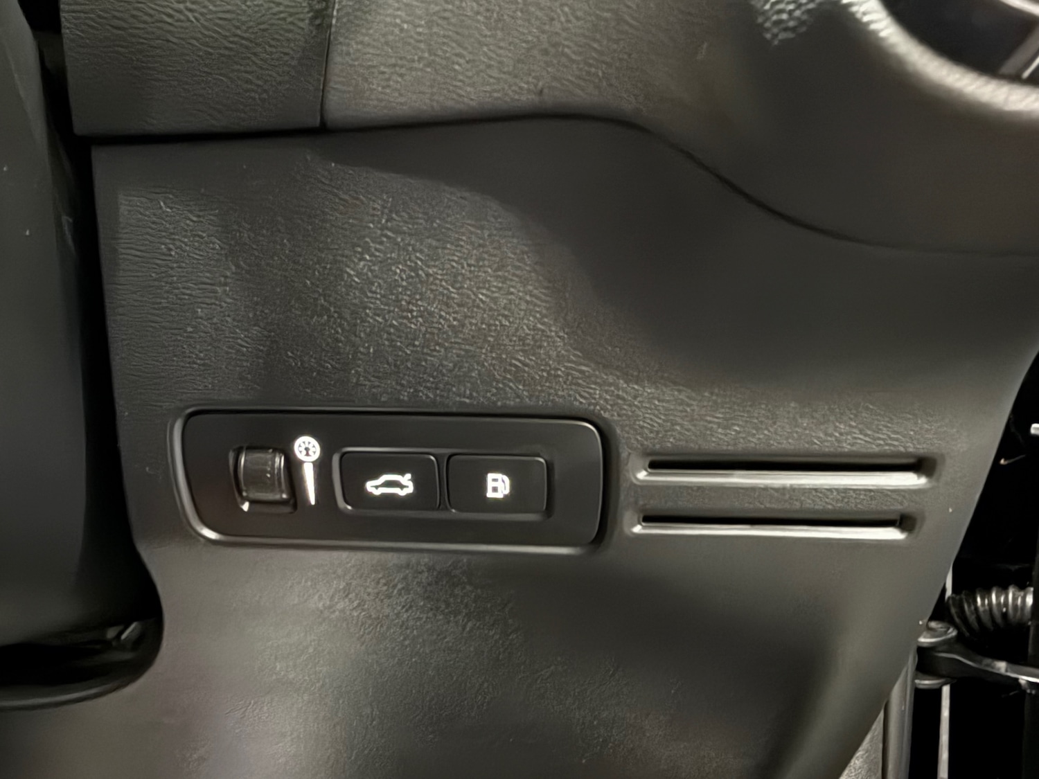 Used Volvo XC40 2021 for sale - 77208617: Photo 36