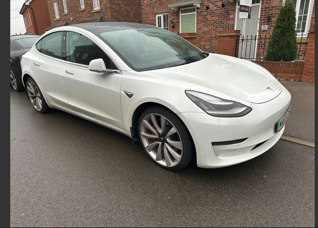 Used Tesla Model 3 2019 for sale - 76611240: Photo 1