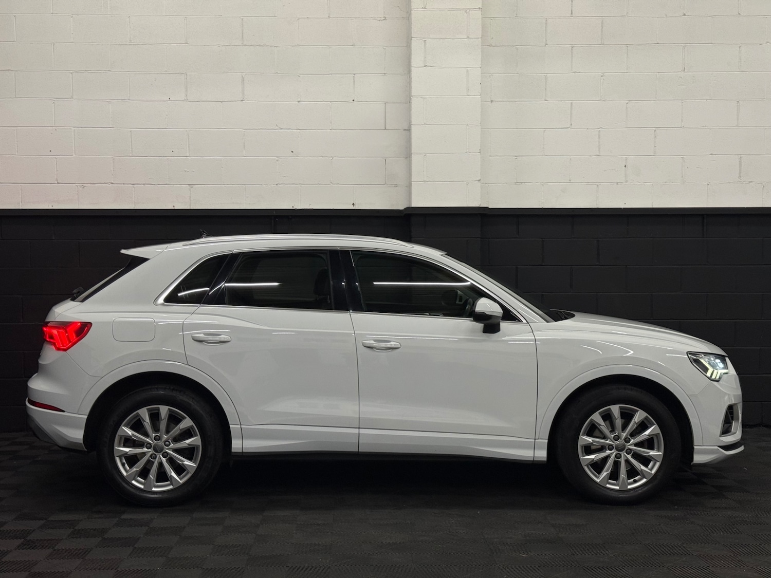 Used Audi Q3 2019 for sale - 78053016: Photo 3