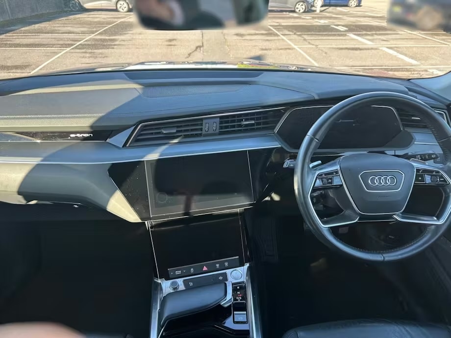 Used Audi e-tron 2020 for sale - 78131755: Photo 8