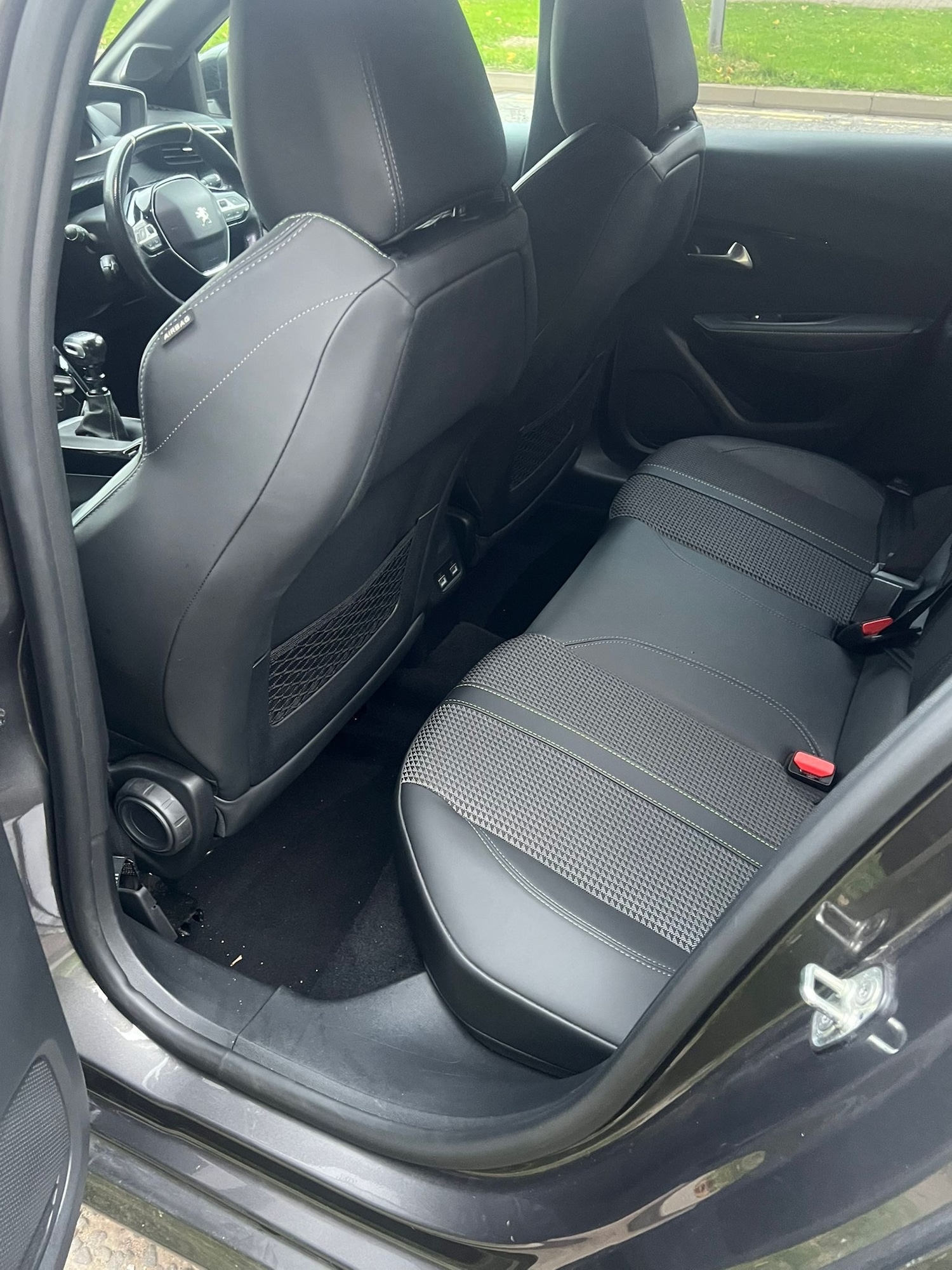 Used Peugeot 208 2022 for sale - 76451779: Photo 8