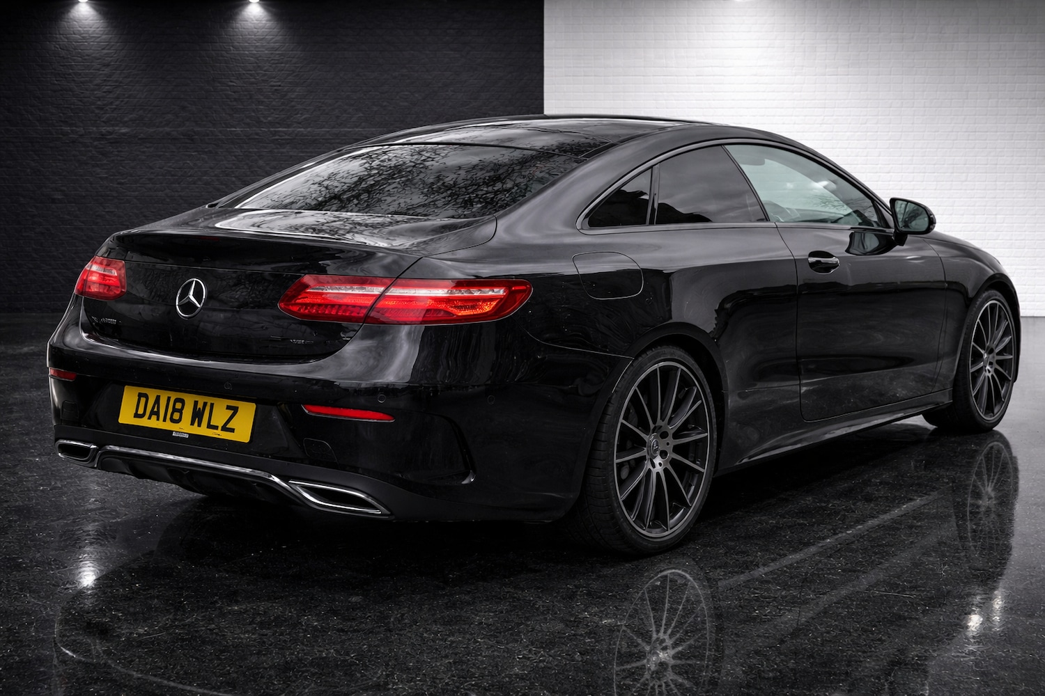 Used Mercedes-Benz E Class 2018 for sale - 78212115: Photo 3