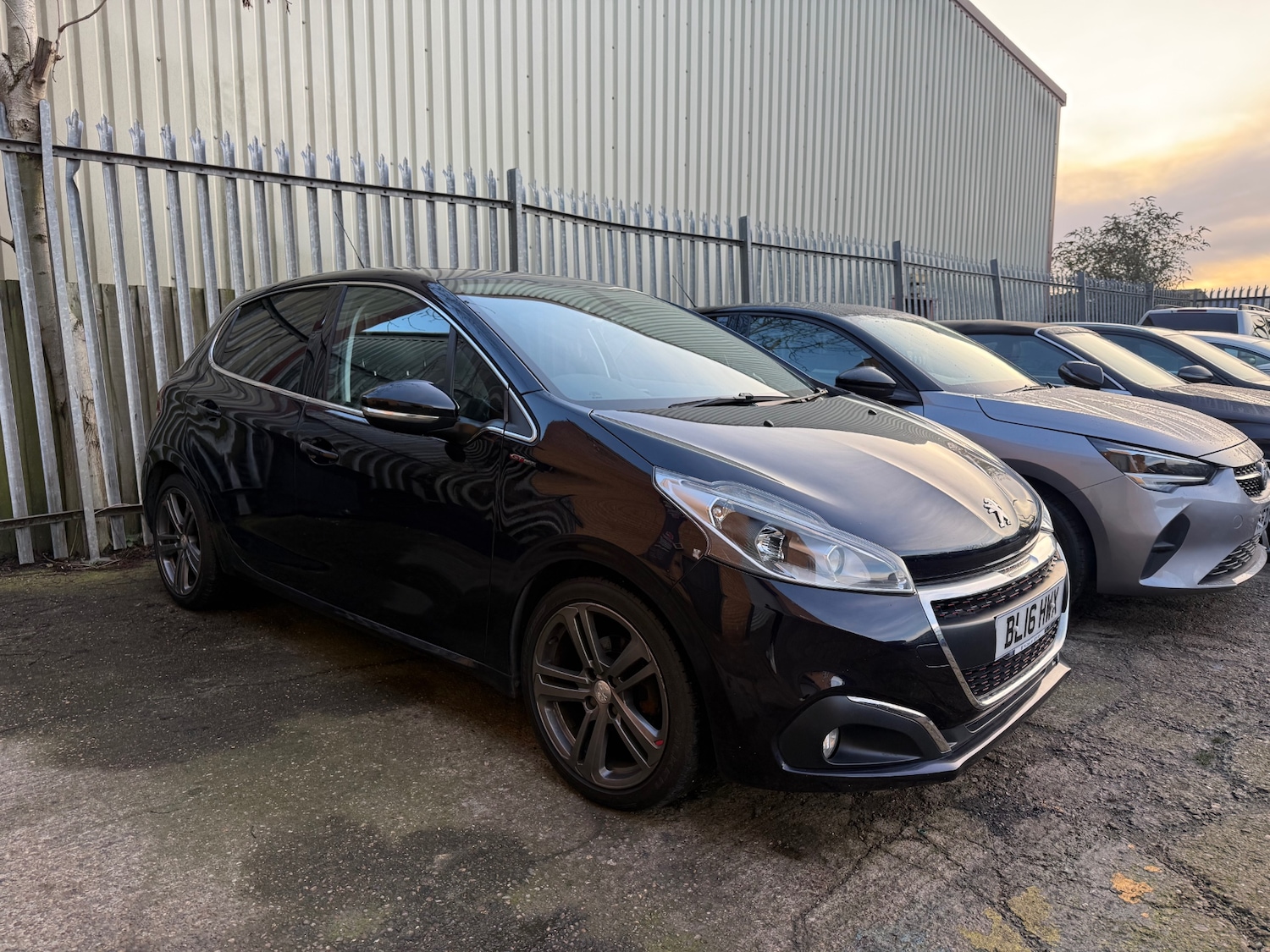 Used Peugeot 208 2016 for sale - 76780081: Photo 1