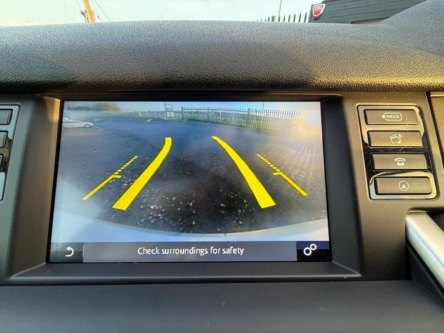 Used Land Rover Discovery Sport 2019 for sale - 76413999: Photo 21