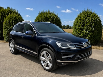 Used Volkswagen Touareg 2015 for sale - 79383395: Photo