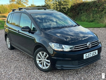 Used Volkswagen Touran 2017 for sale - 75925274: Photo