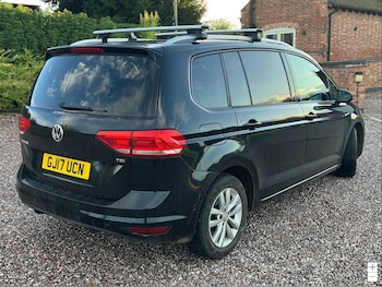 Used Volkswagen Touran 2017 for sale - 75925274: Photo