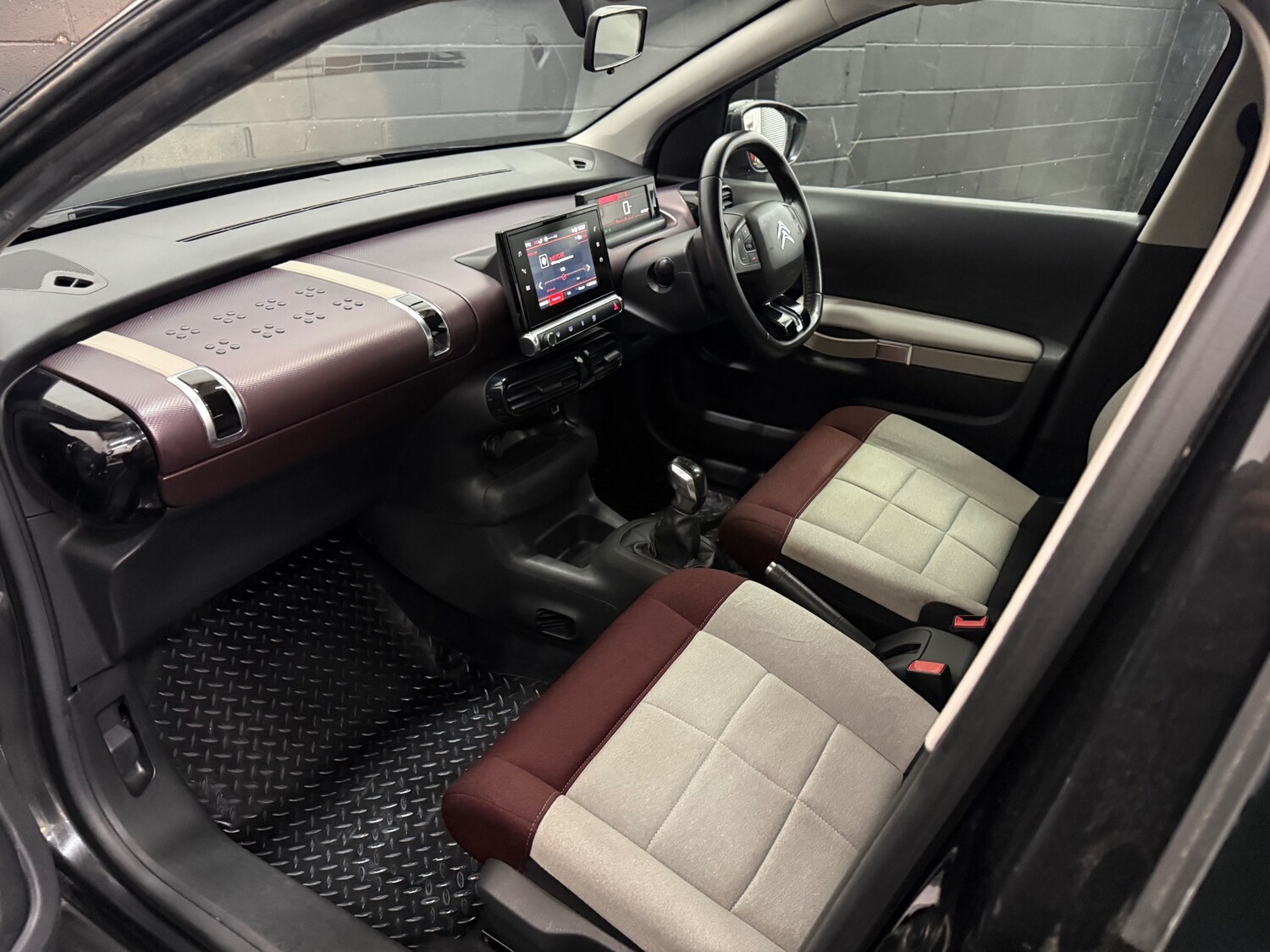 Used Citroen C4 Cactus 2018 for sale - 76847015: Photo 15