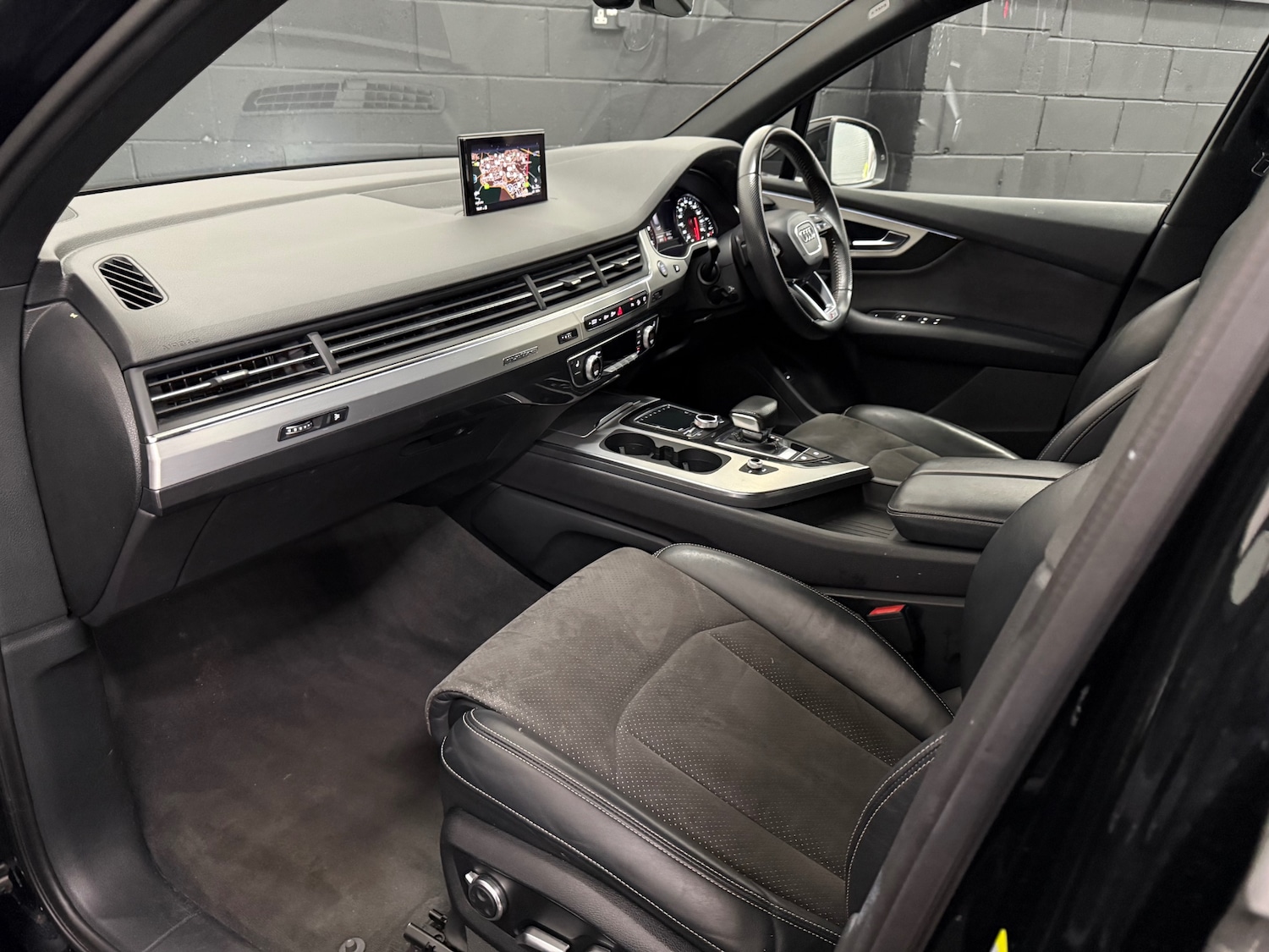 Used Audi Q7 2017 for sale - 77365584: Photo 17