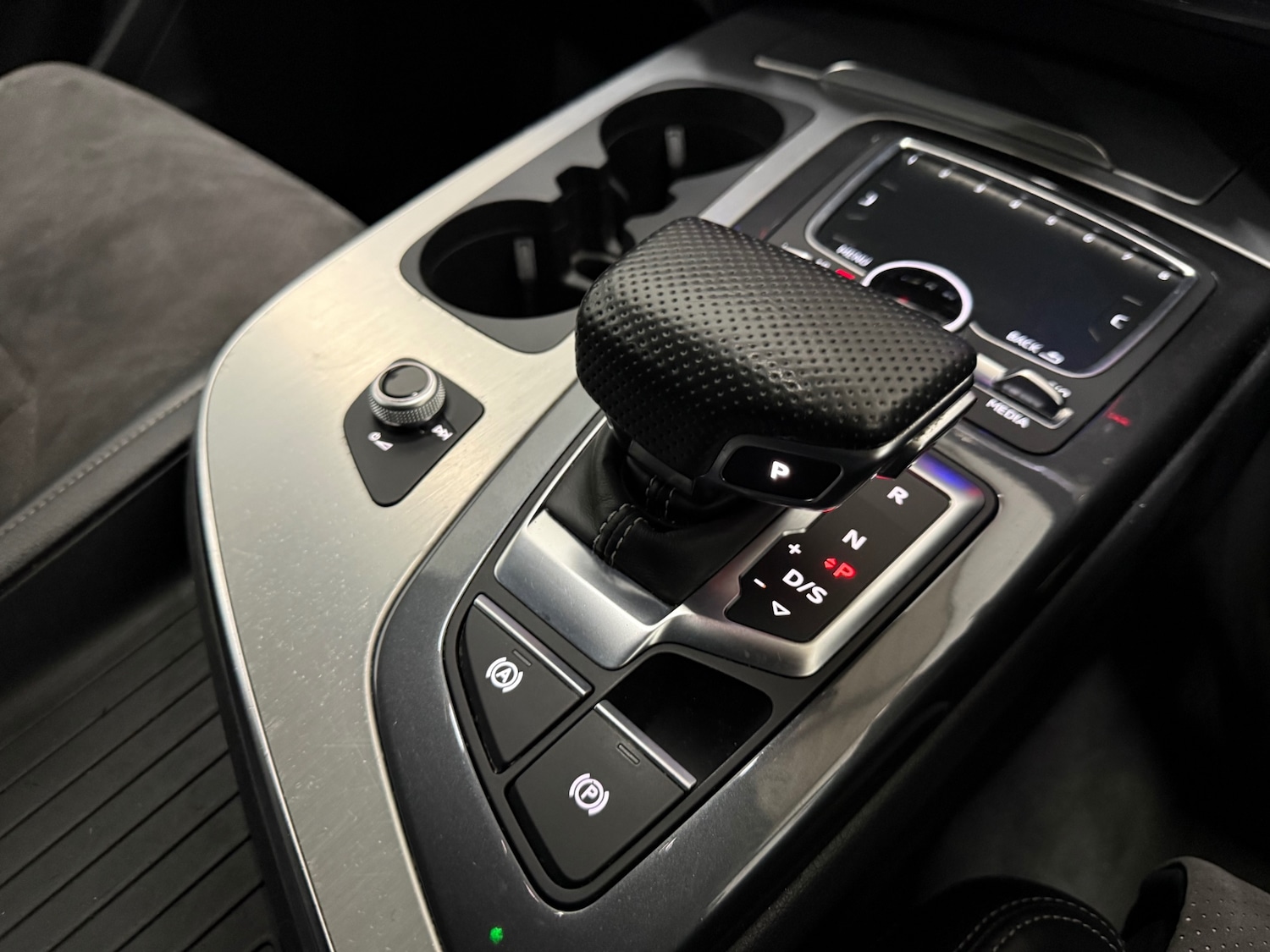 Used Audi Q7 2017 for sale - 77365584: Photo 32