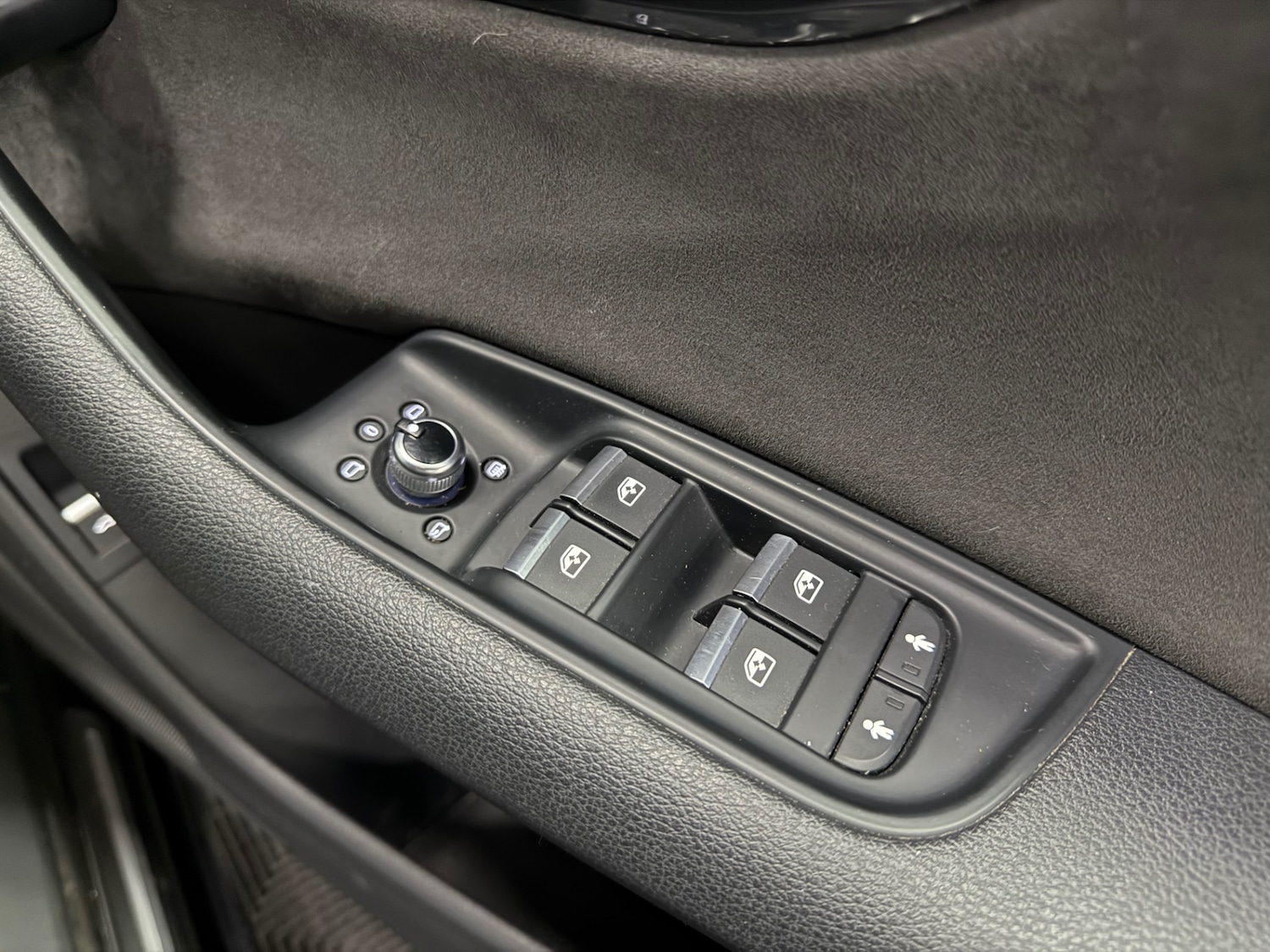 Used Audi Q7 2017 for sale - 77365584: Photo 40