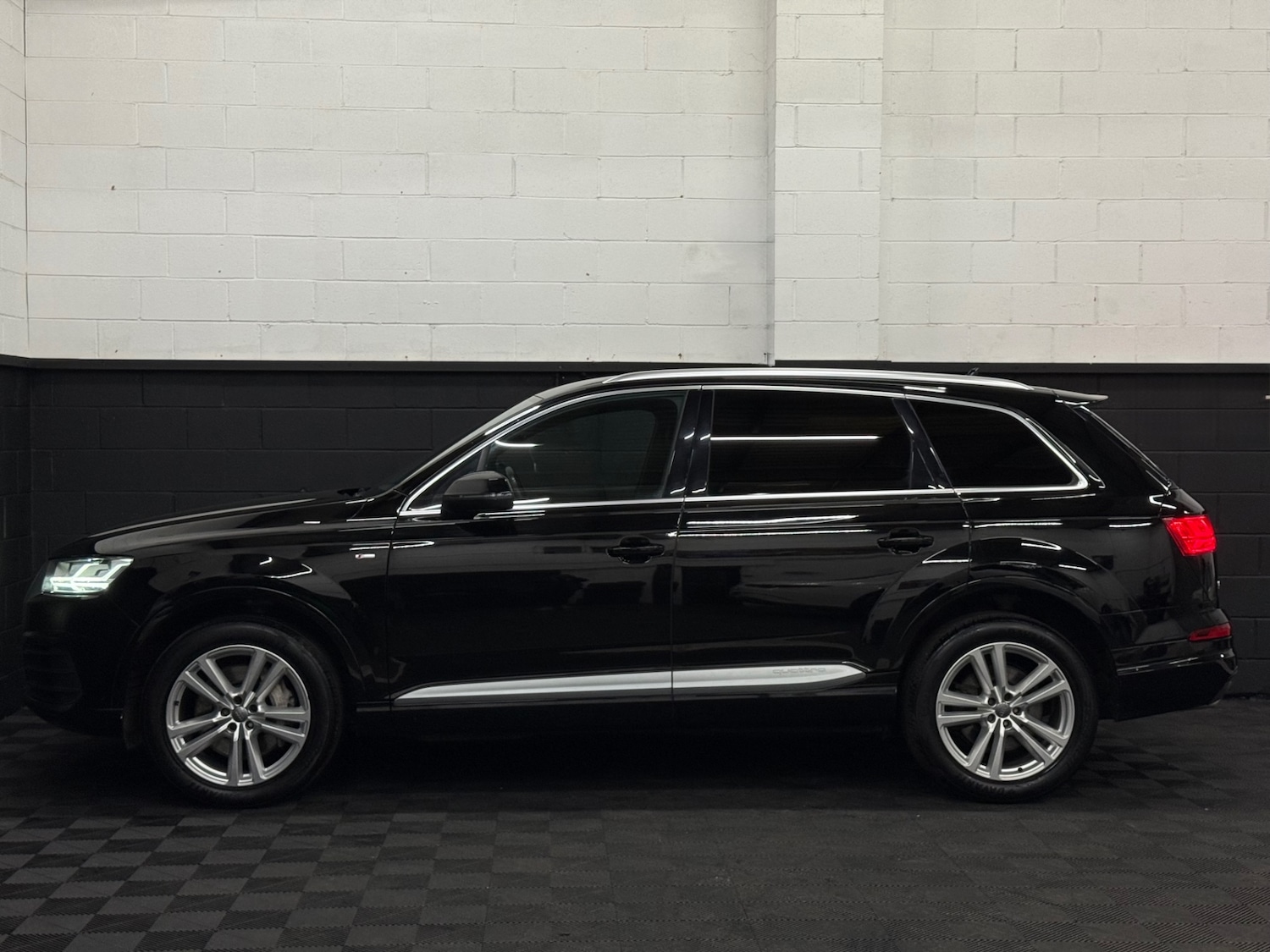 Used Audi Q7 2017 for sale - 77365584: Photo 6