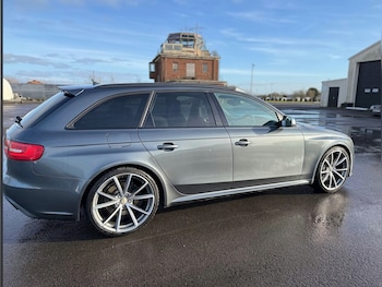 Used Audi RS4 2014 for sale - 77180011: Photo