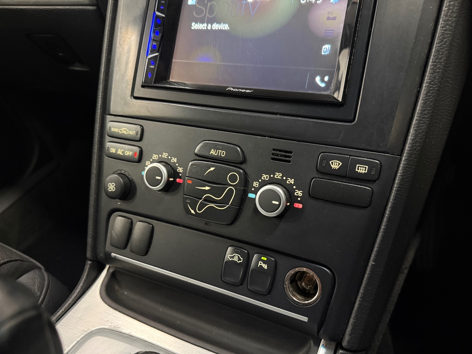 Used Volvo XC90 2012 for sale - 76330188: Photo 28