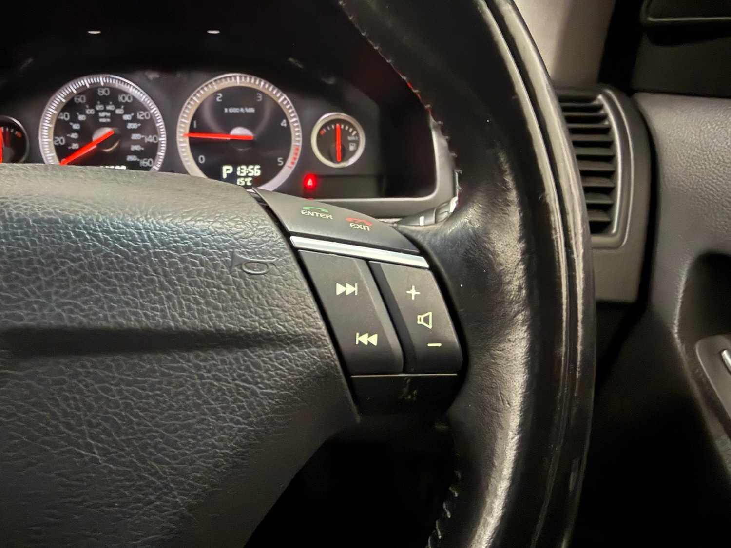 Used Volvo XC90 2012 for sale - 76330188: Photo 30