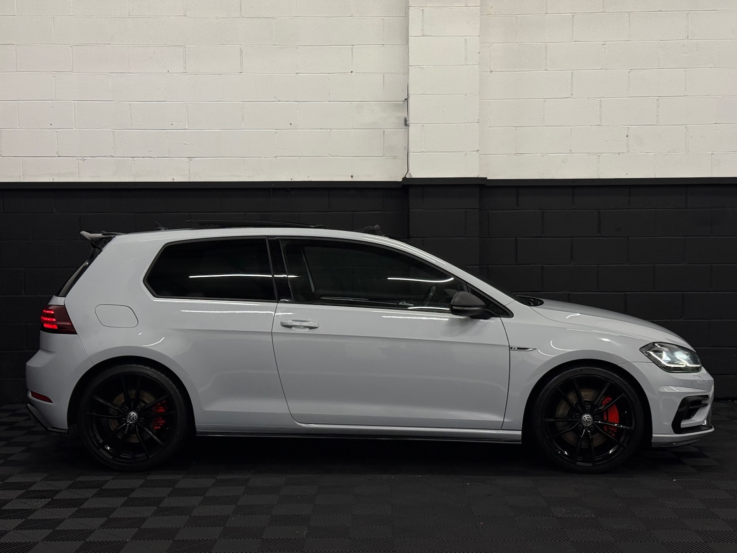 Used Volkswagen Golf 2018 for sale - 76969827: Photo 2