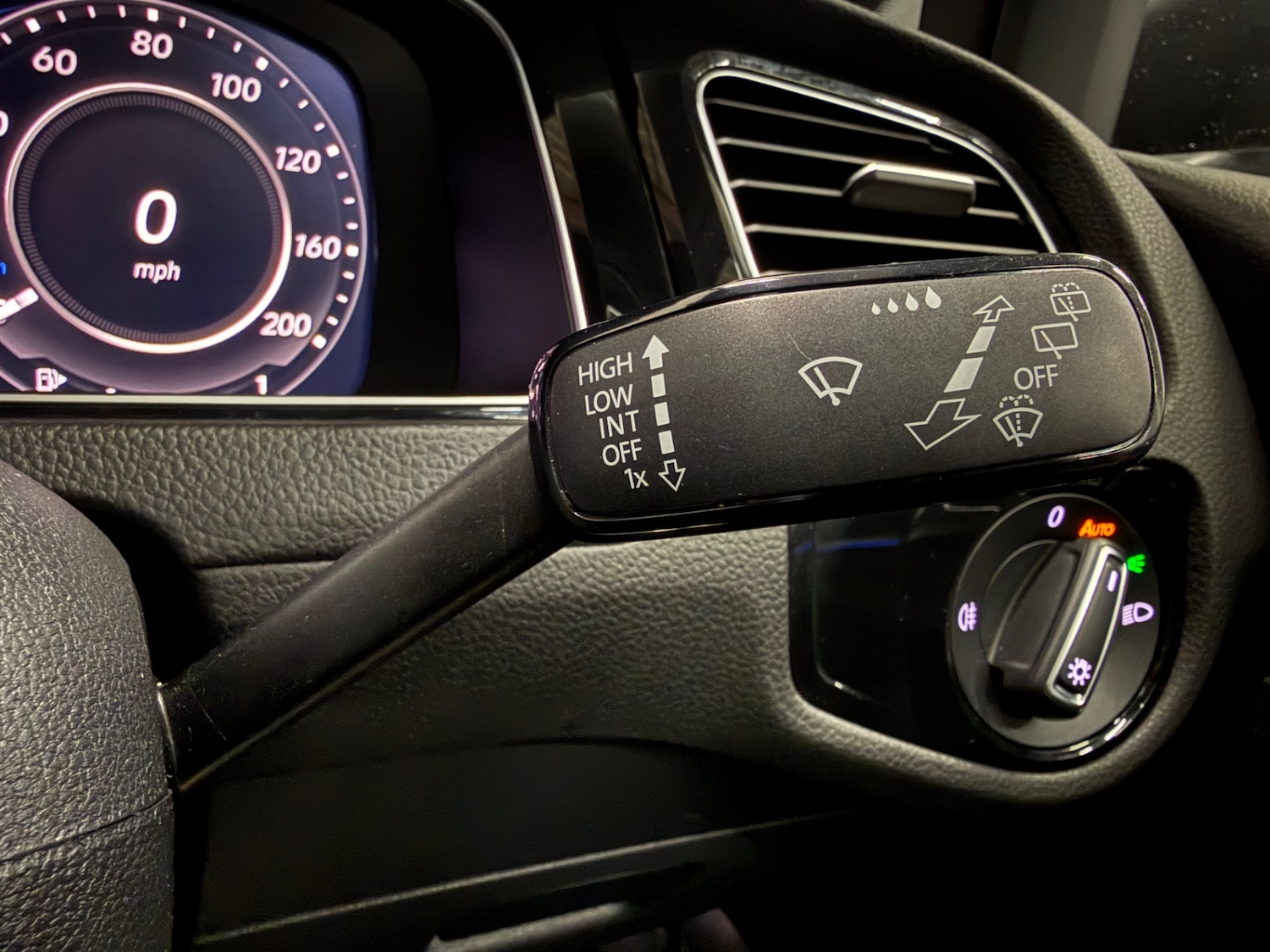 Used Volkswagen Golf 2018 for sale - 76969827: Photo 40