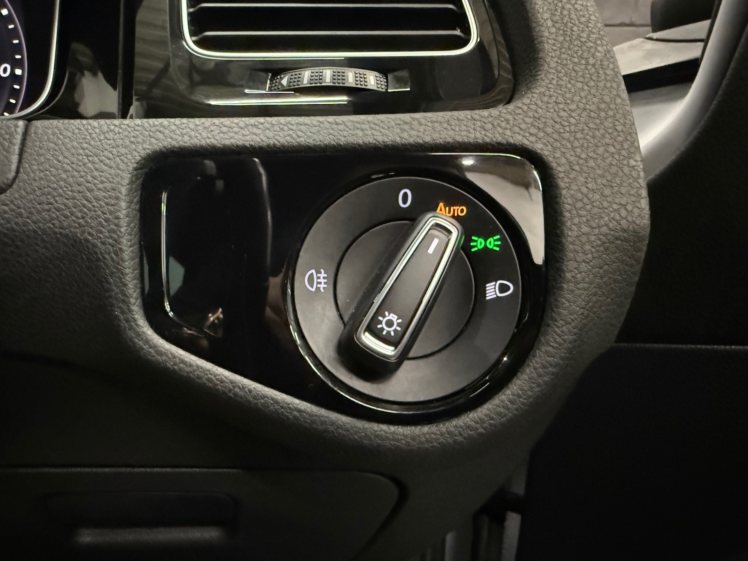 Used Volkswagen Golf 2018 for sale - 76969827: Photo 41