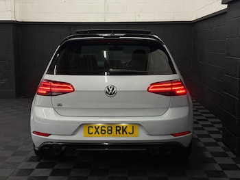 Used Volkswagen Golf 2018 for sale - 76969827: Photo