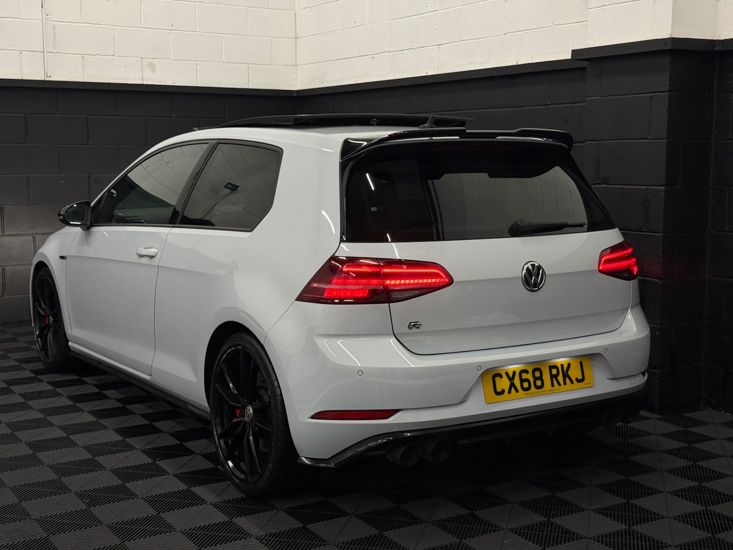 Used Volkswagen Golf 2018 for sale - 76969827: Photo 5