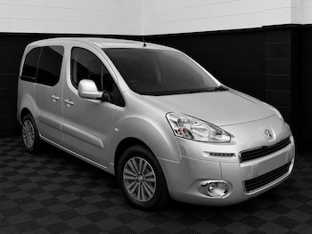 Used Peugeot Partner Tepee 2015 for sale - 78915539: Photo