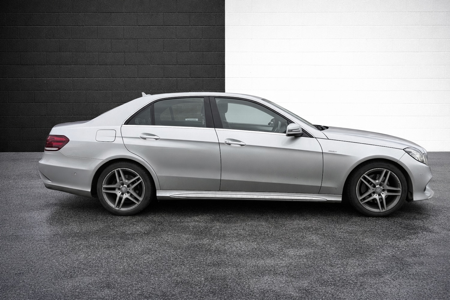 Used Mercedes-Benz E Class 2013 for sale - 77630064: Photo 3