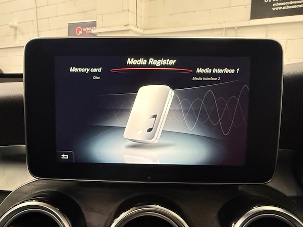 Used Mercedes-Benz GLC 2018 for sale - 76185891: Photo 30
