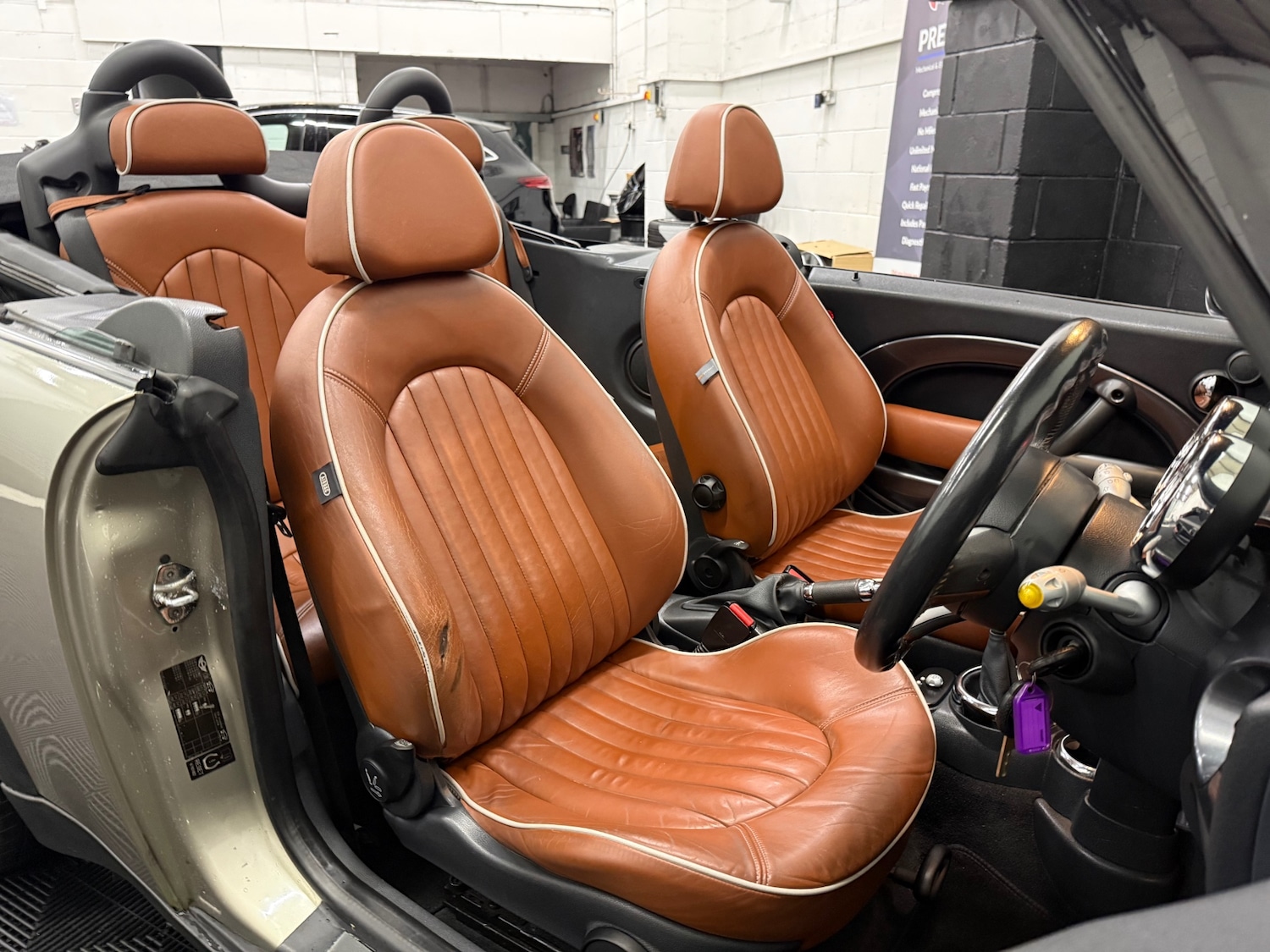 Used MINI Convertible 2008 for sale - 76845993: Photo 11