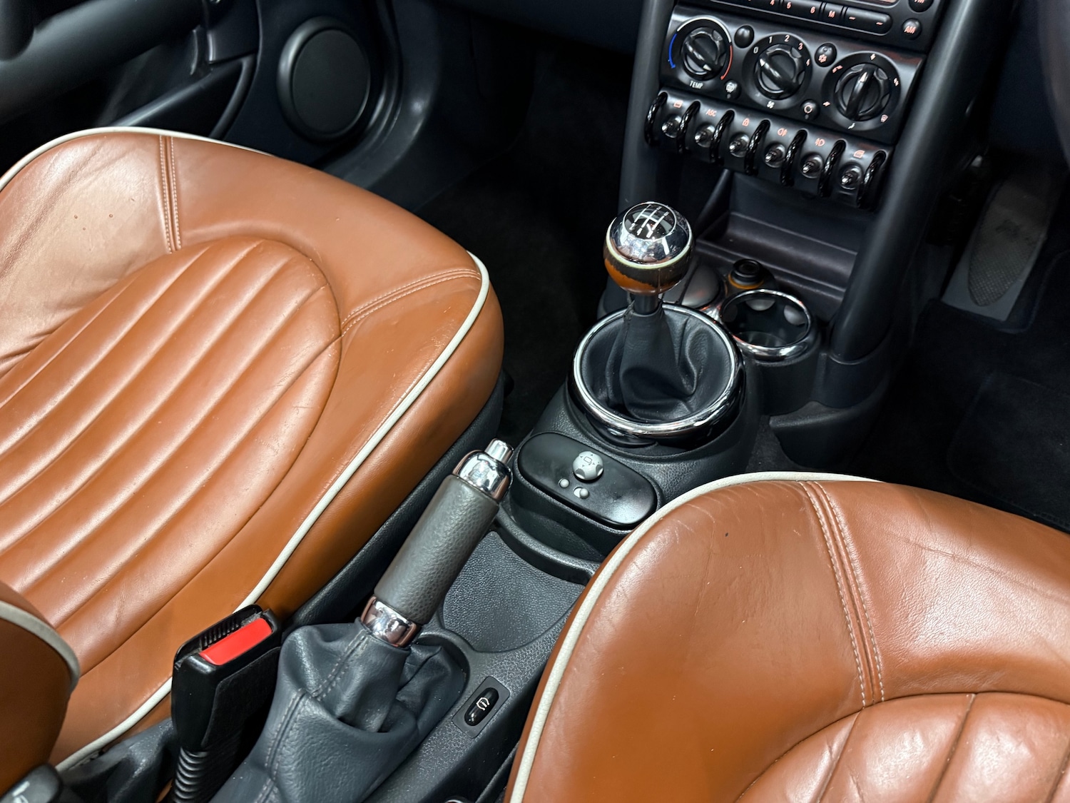 Used MINI Convertible 2008 for sale - 76845993: Photo 20