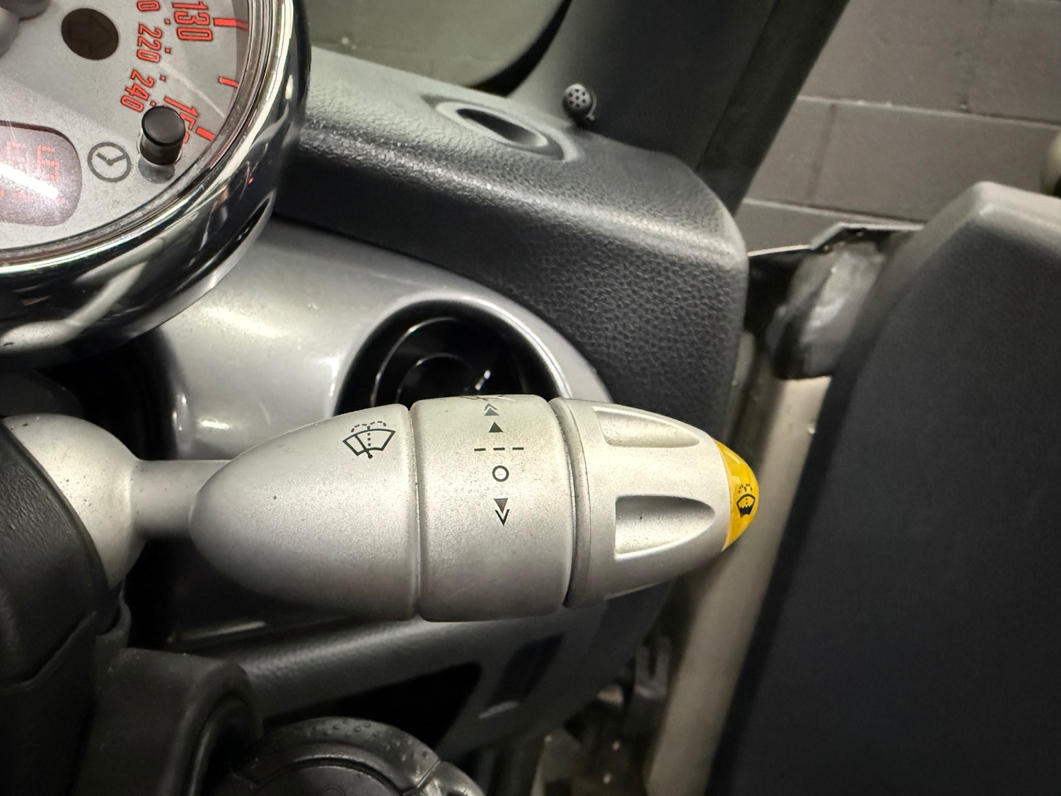 Used MINI Convertible 2008 for sale - 76845993: Photo 24