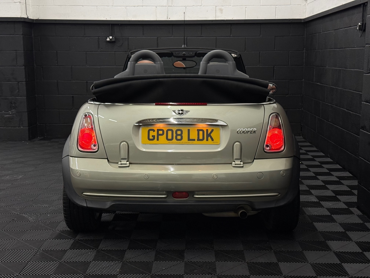 Used MINI Convertible 2008 for sale - 76845993: Photo 4