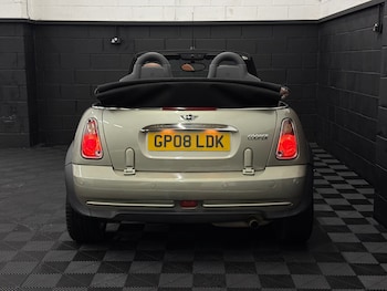 Used MINI Convertible 2008 for sale - 76845993: Photo