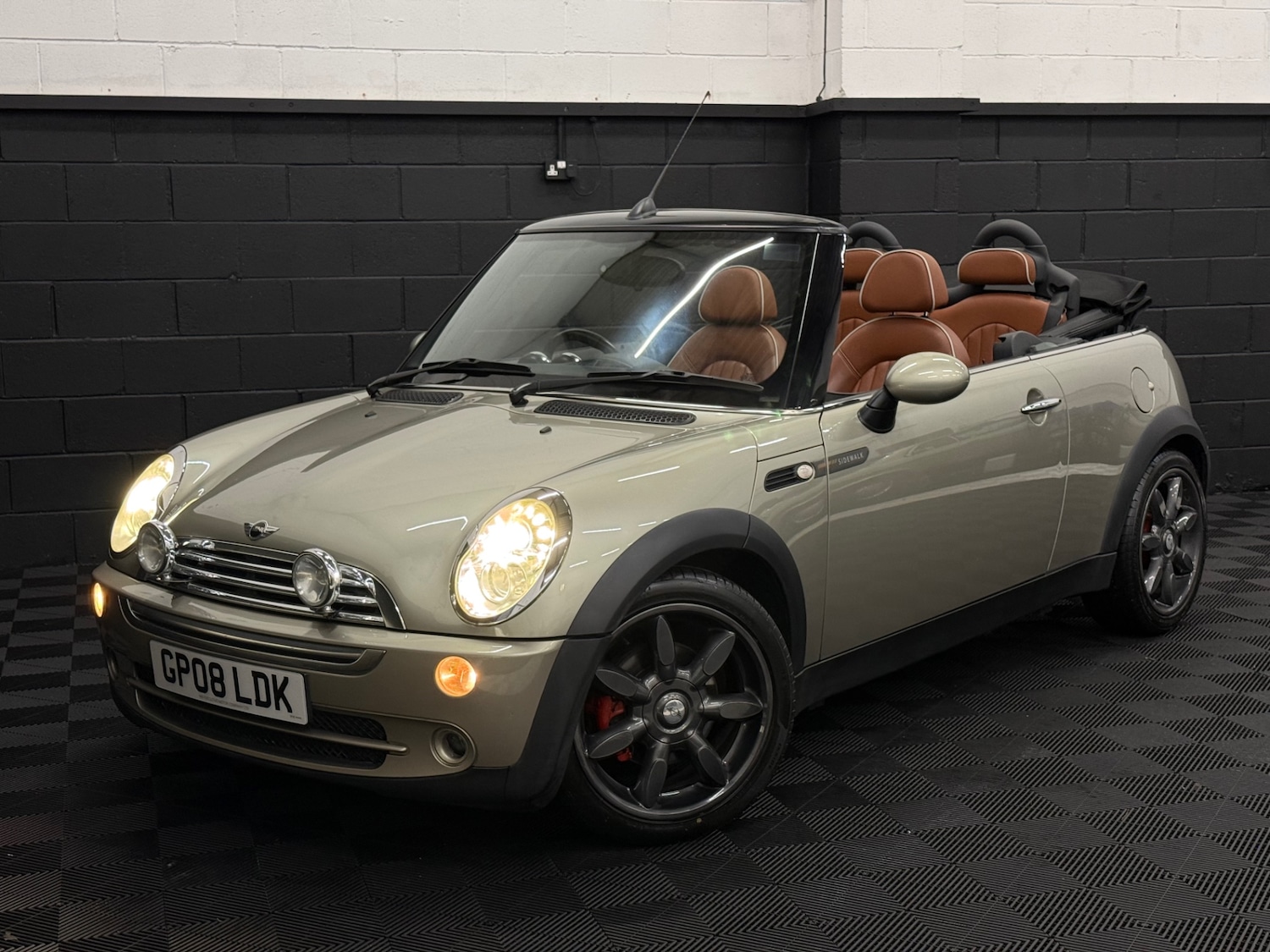 Used MINI Convertible 2008 for sale - 76845993: Photo 7