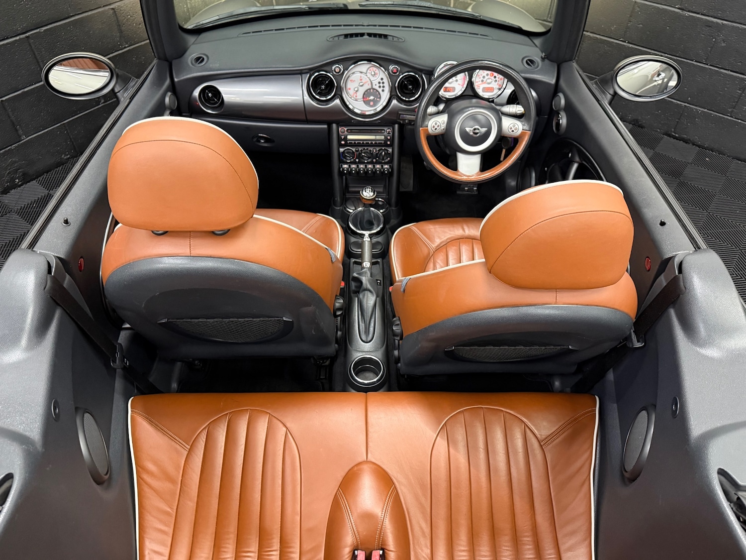 Used MINI Convertible 2008 for sale - 76845993: Photo 9