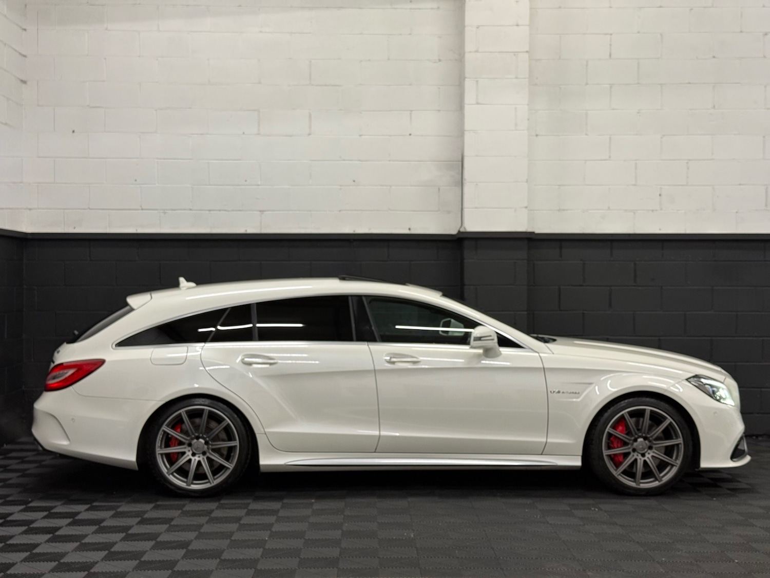 Used Mercedes-Benz CLS 2017 for sale - 76288649: Photo 2