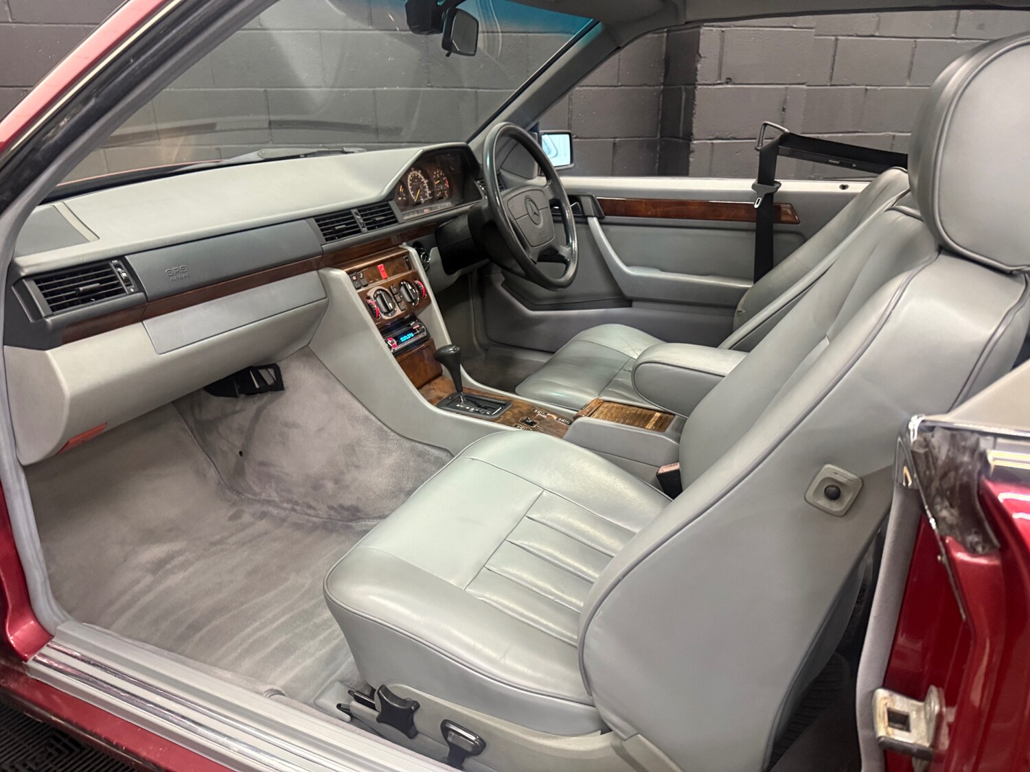 Used Mercedes-Benz E Class 1994 for sale - 77364413: Photo 14
