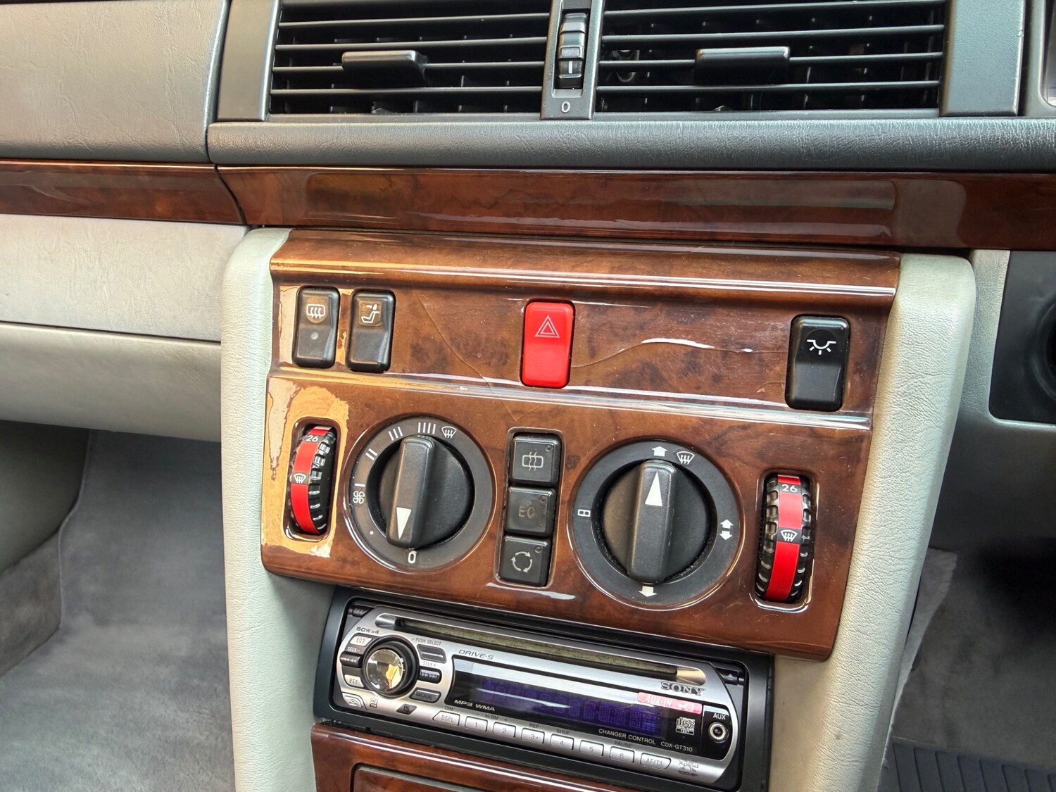 Used Mercedes-Benz E Class 1994 for sale - 77364413: Photo 17