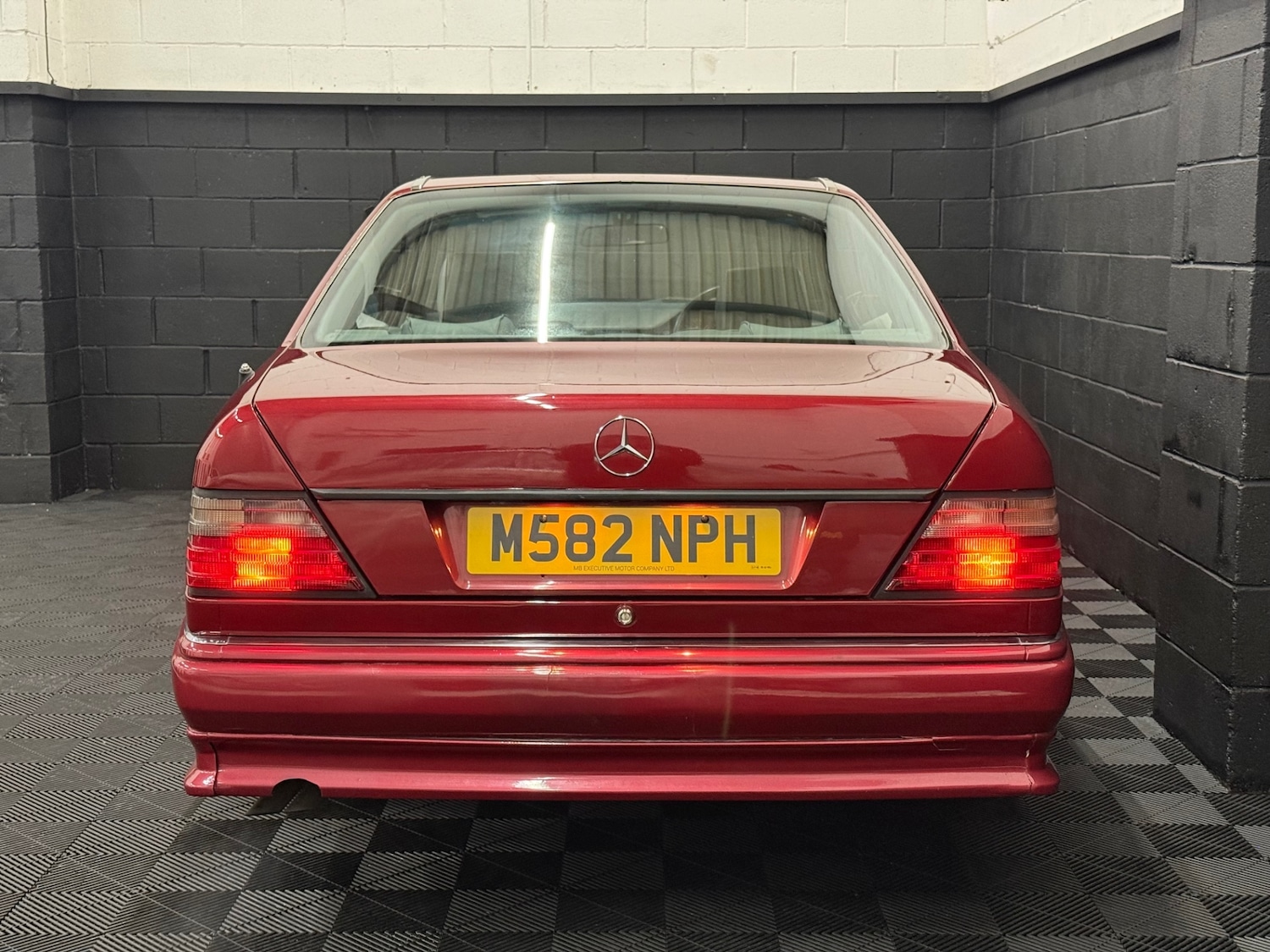 Used Mercedes-Benz E Class 1994 for sale - 77364413: Photo 4