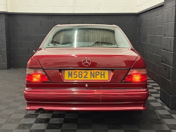 Used Mercedes-Benz E Class 1994 for sale - 77364413: Photo