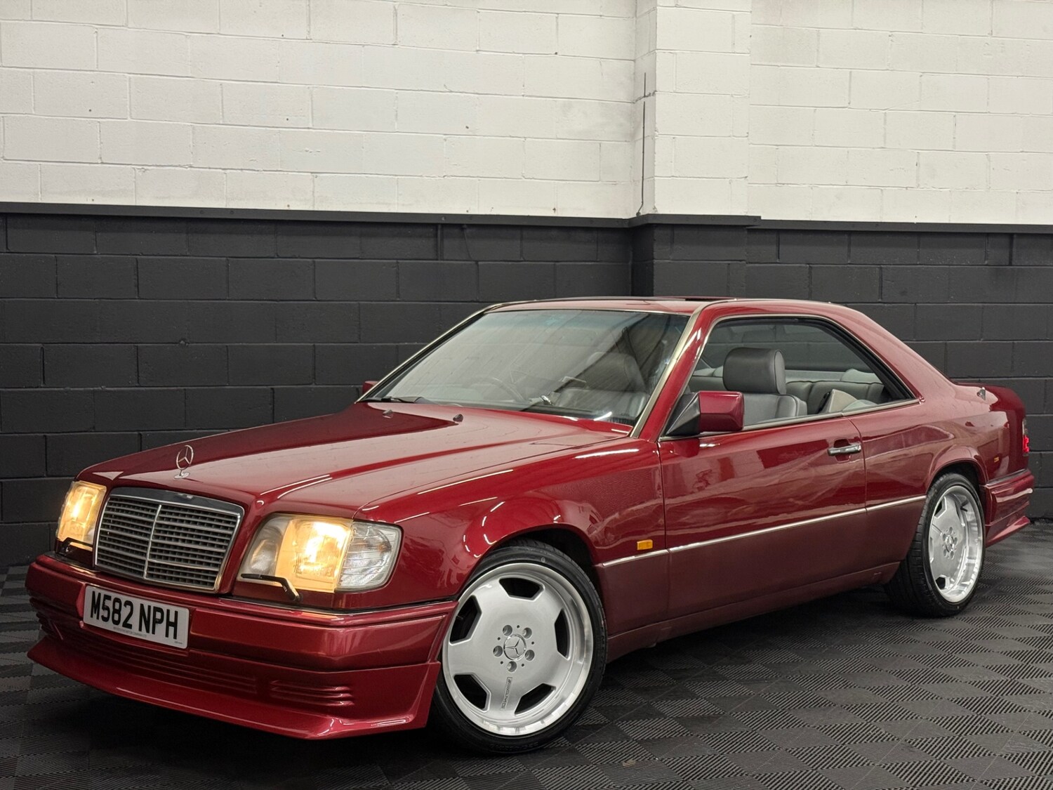 Used Mercedes-Benz E Class 1994 for sale - 77364413: Photo 7