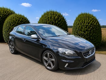 Used Volvo V40 2014 for sale - 79639945: Photo