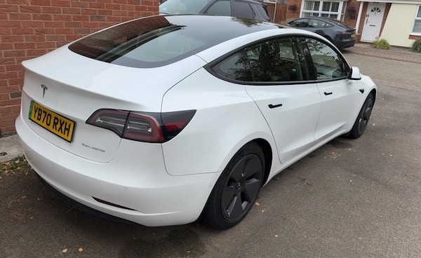 Used Tesla Model 3 2020 for sale - 76290052: Photo 3