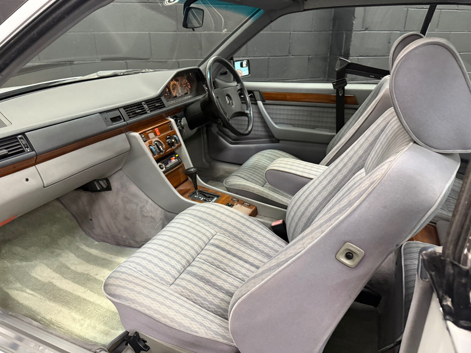 Used Mercedes-Benz C Class 1990 for sale - 77364424: Photo 15