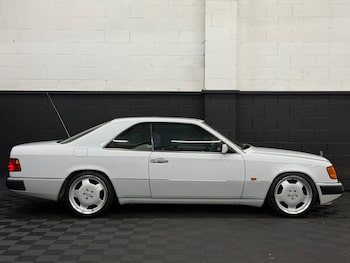 Used Mercedes-Benz C Class 1990 for sale - 77364424: Photo